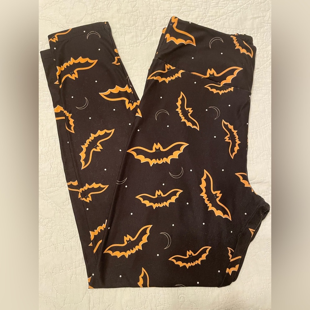 Black & Orange Bats Leggings